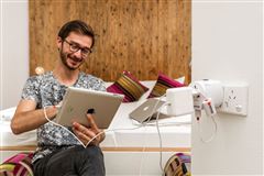 SKROSS cestovní adaptér PRO - World & USB, univerzální, uzemněný, USB-A 12W