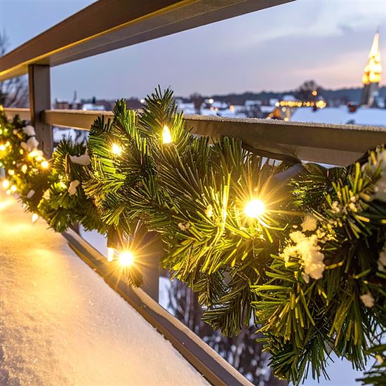 Solight LED vánoční girlanda s jehličím, 5m, 80x LED, časovač, 3xAA, IP44