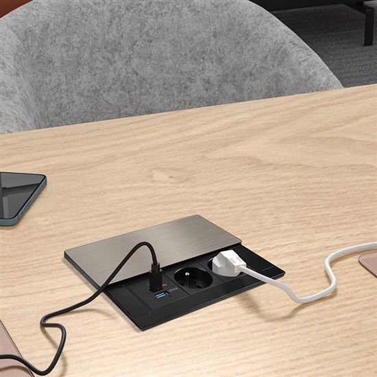 Solight vestavný blok zásuvek s posuvným krytem, 2 zásuvky, USB A+C 65W PD, 2m, stříbrný