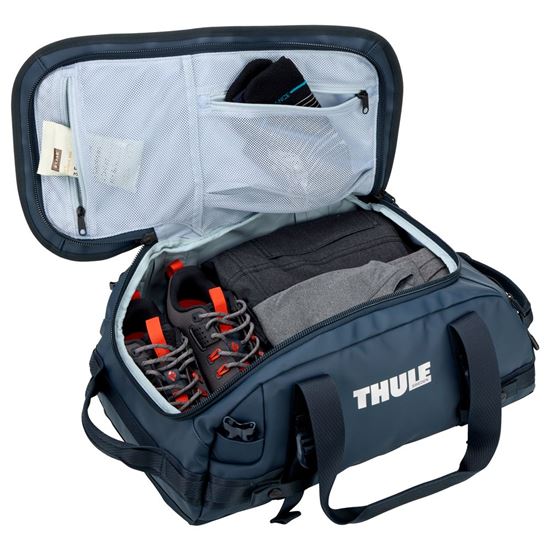 Thule Chasm S sportovní taška 30 L TDSD301 - Darkest Blue