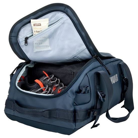 Thule Chasm S sportovní taška 30 L TDSD301 - Darkest Blue