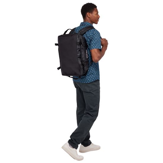 Thule Chasm S sportovní taška 30 L TDSD301 - černá