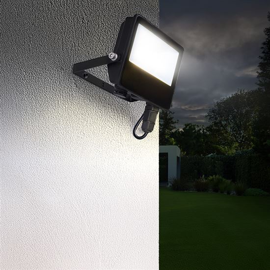 Solight LED reflektor TOP, 20W, max. 2600lm, 3CCT, volitený výkon 100/50%, IP65, rychlokonektor