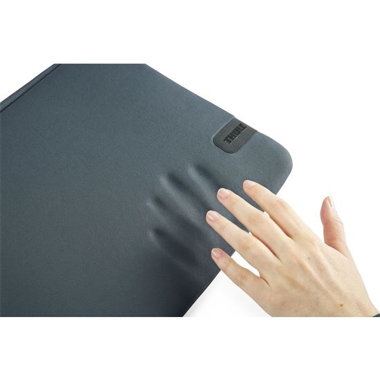 Thule Koya pouzdro na 13" Macbook Air TKS113 - tmavě modré